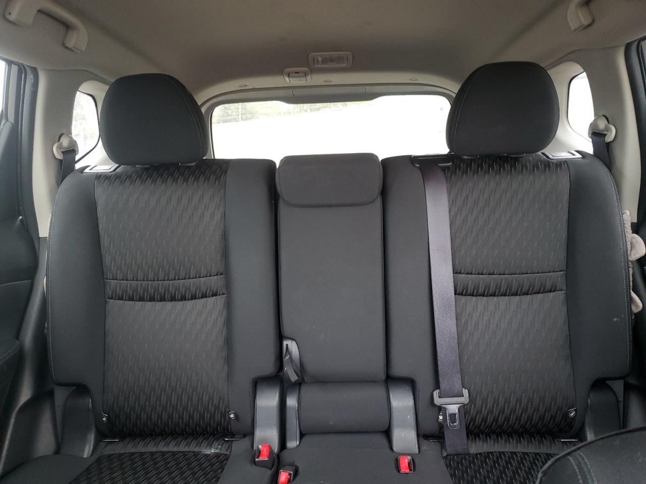 2019 Nissan Rogue - Image 10
