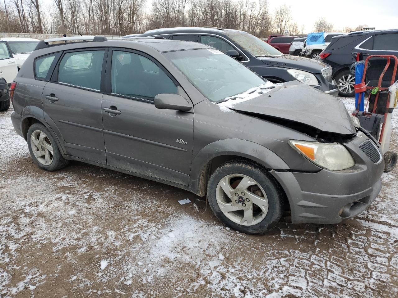 2005 Pontiac Vibe - Image 4