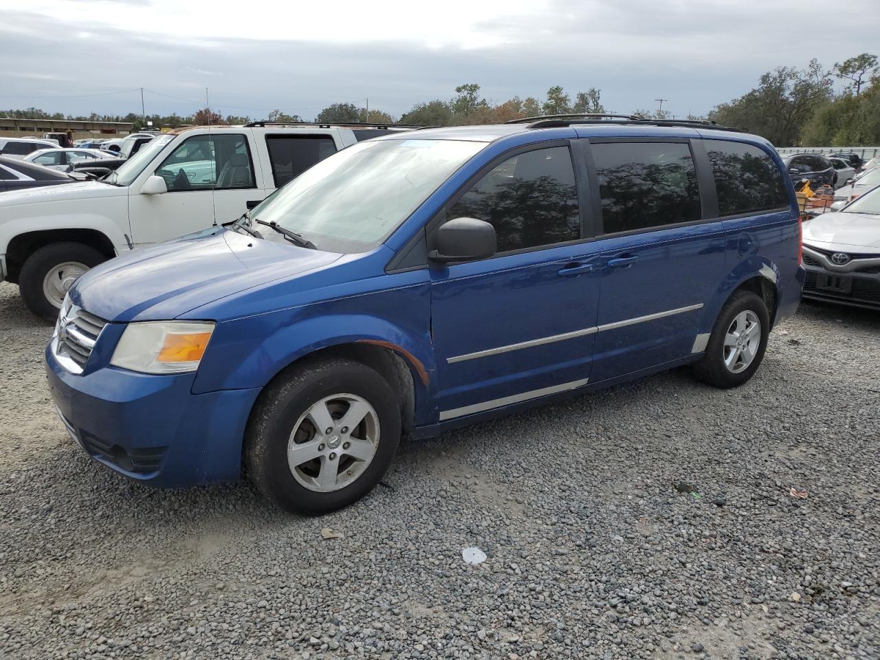 2010 Dodge Caravan - Image 1