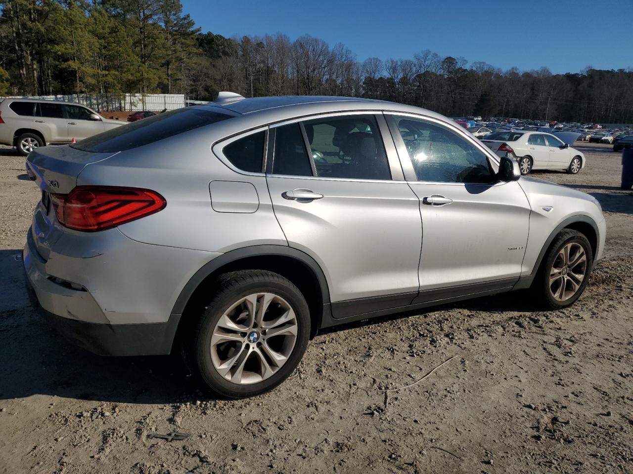 2017 BMW X4 - Image 3