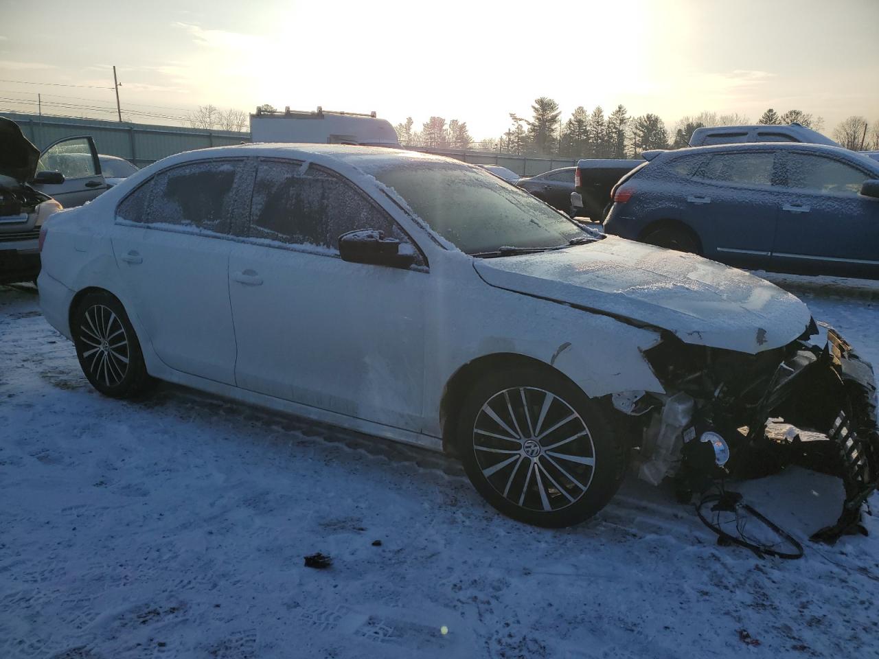 2016 Volkswagen Jetta - Image 4