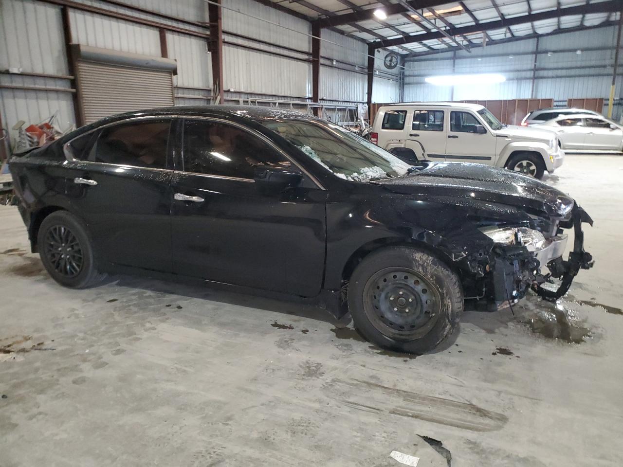 2017 Nissan Altima - Image 4