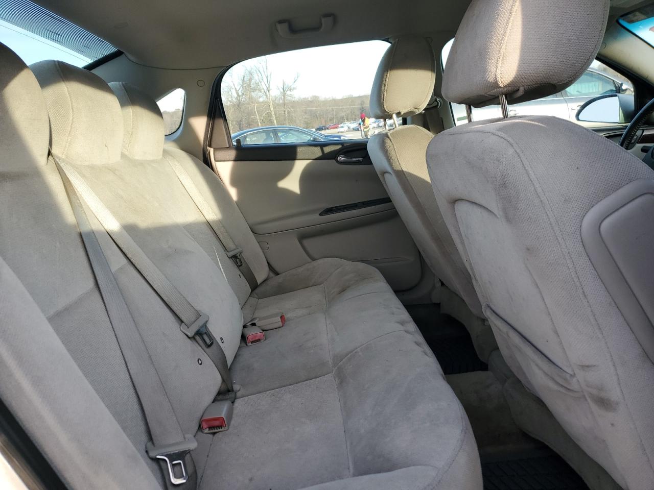 2011 Chevrolet Impala - Image 10