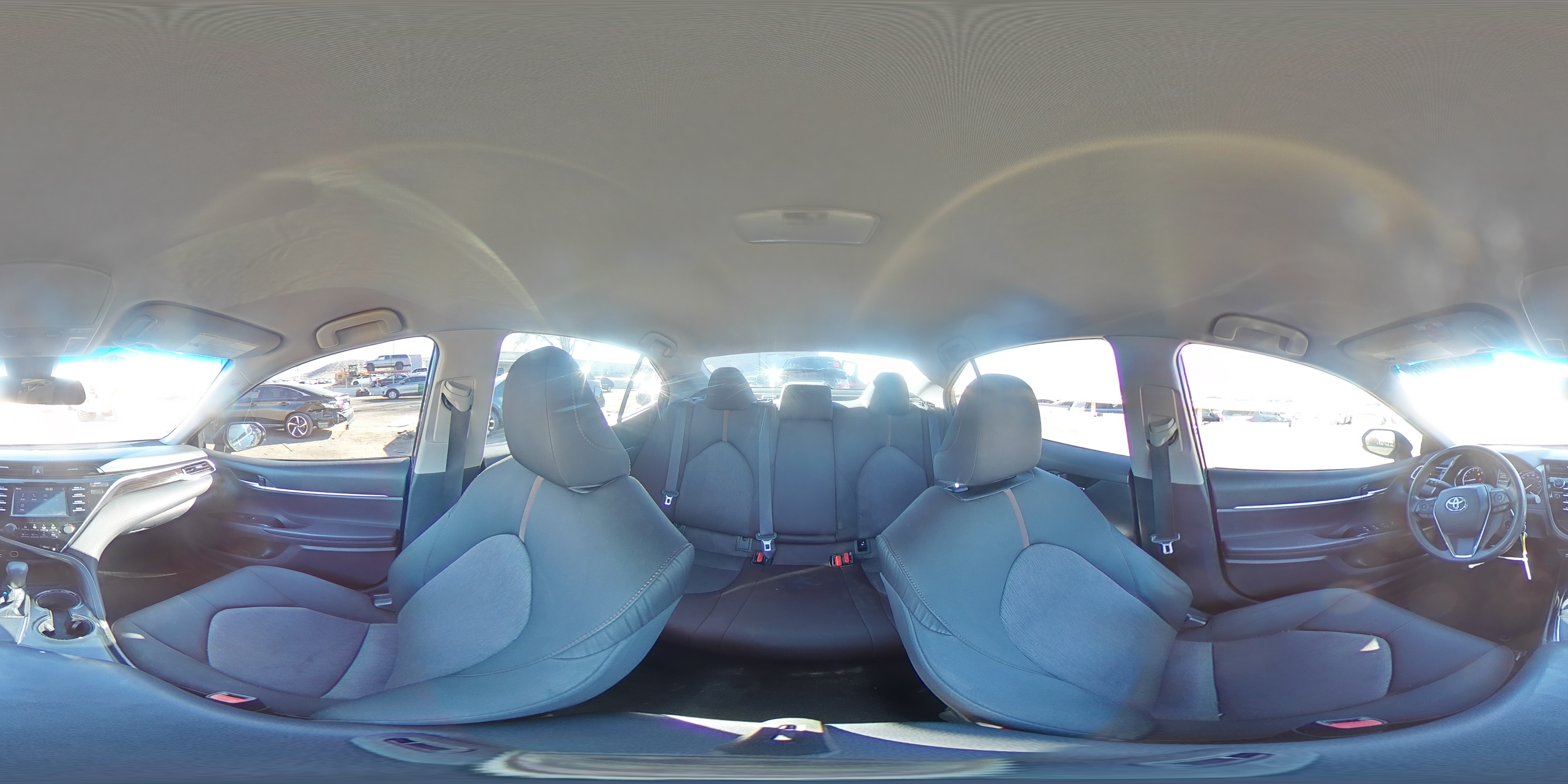 2018 Toyota Camry - Image 15