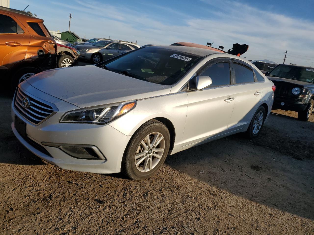 VIN 5NPE24AF4HH530044 2017 HYUNDAI SONATA no.1