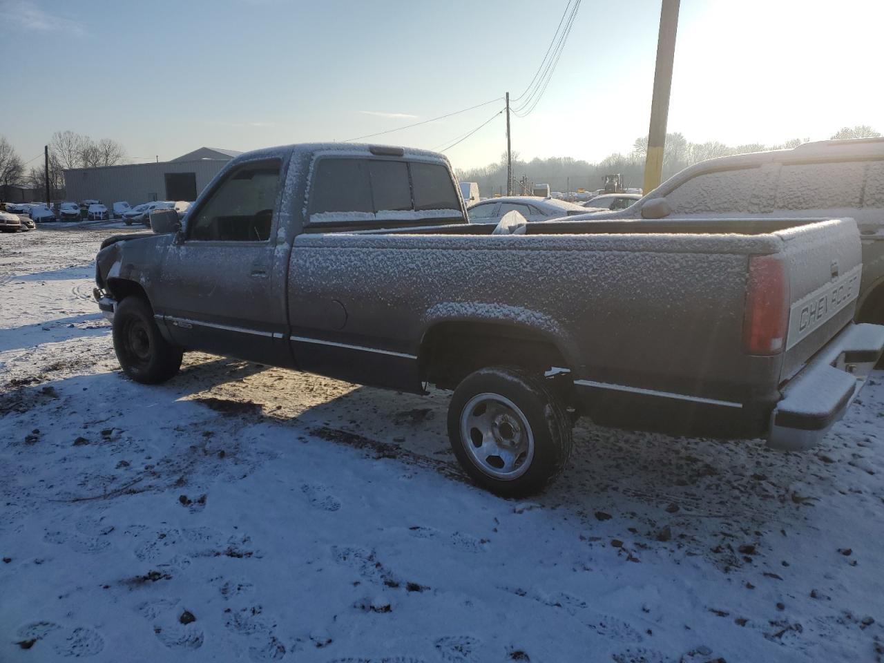 1994 Chevrolet GMT-400 - Image 2
