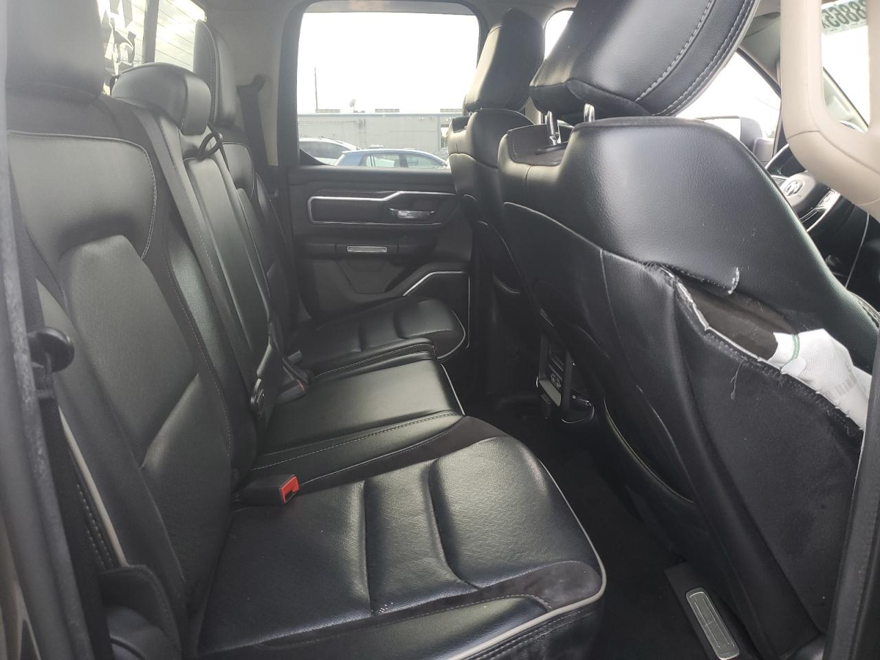 2020 RAM 1500 - Image 10