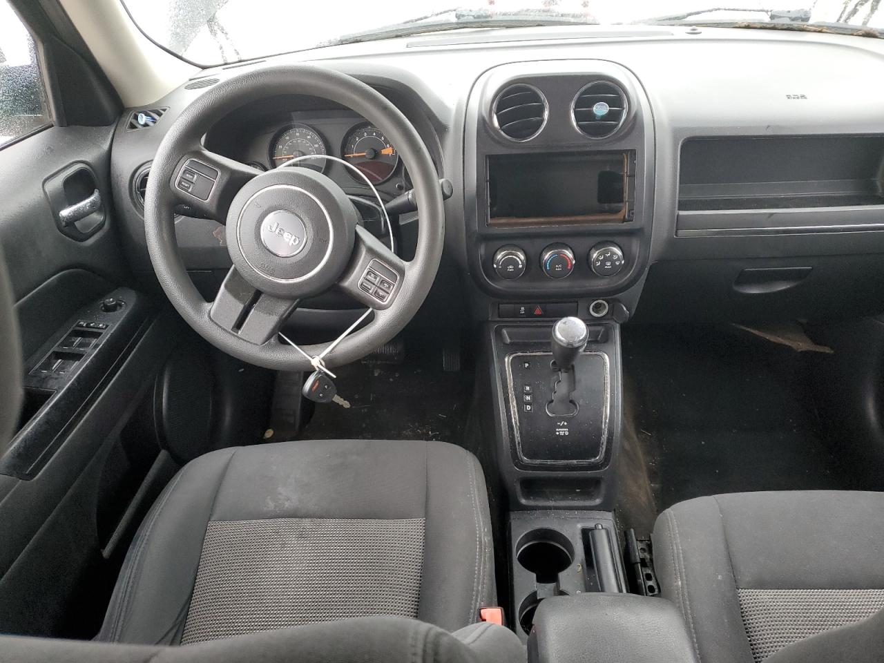 2016 Jeep Liberty (Patriot) - Image 8