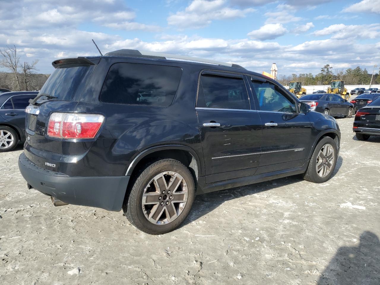 2012 GMC Acadia - Image 3