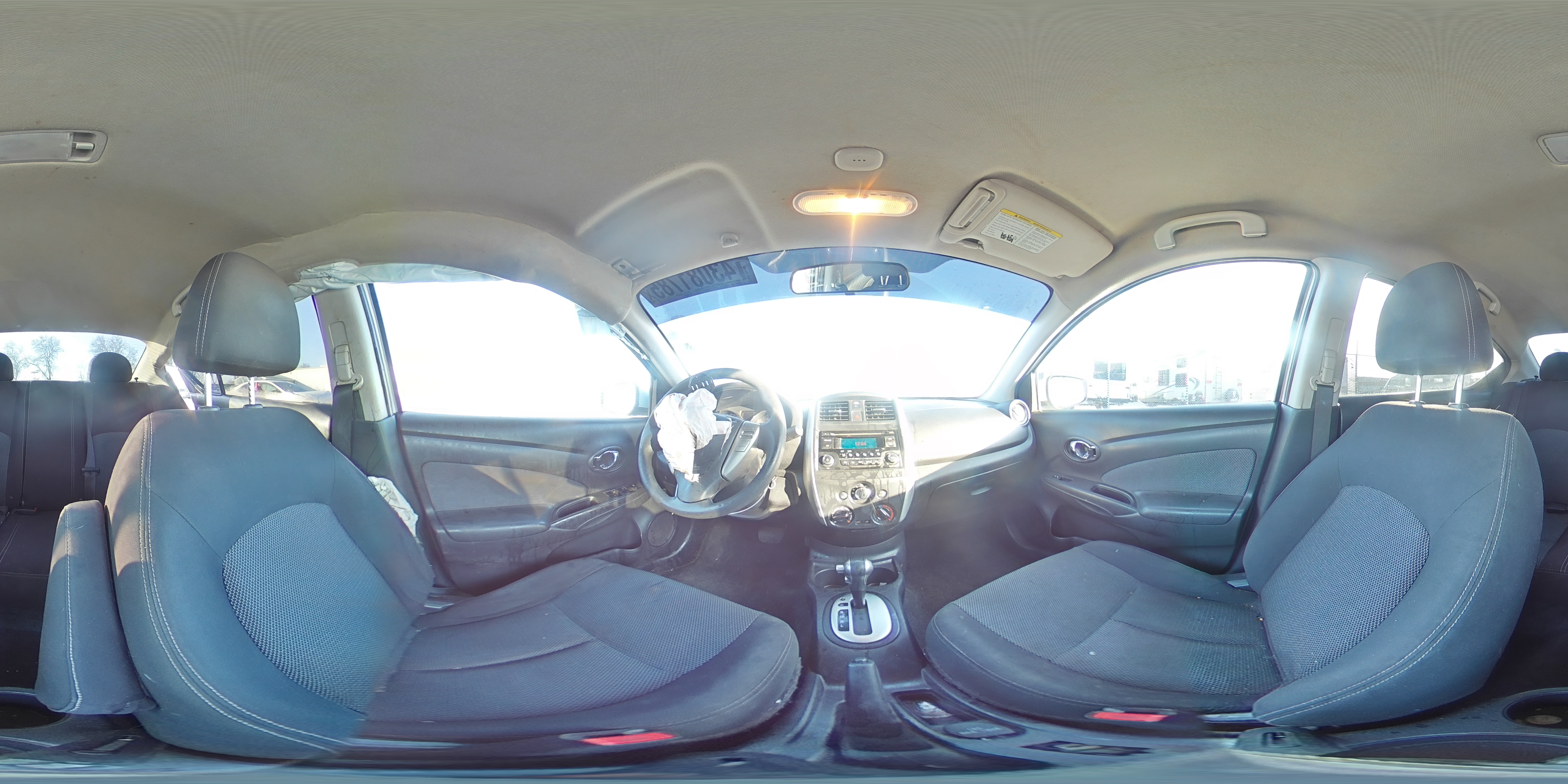 2016 Nissan Versa - Image 13