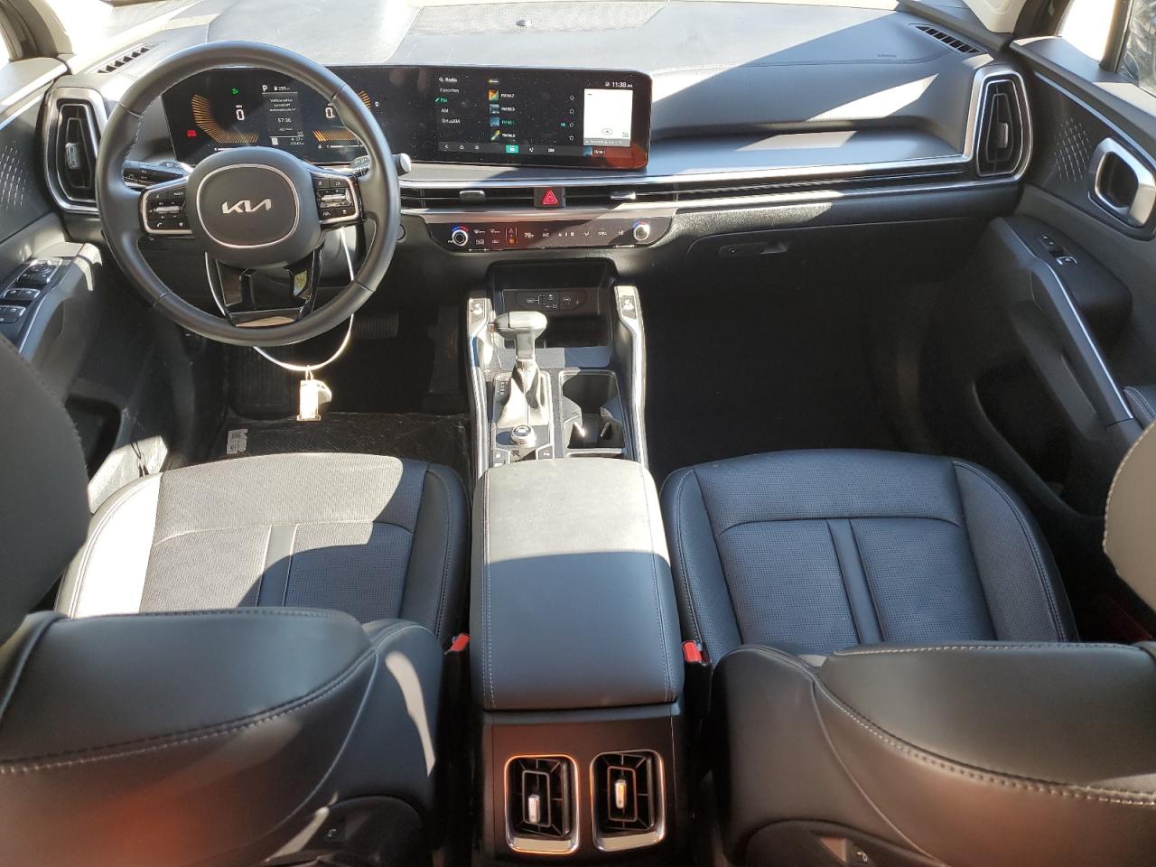 2024 Kia Sorento - Image 8