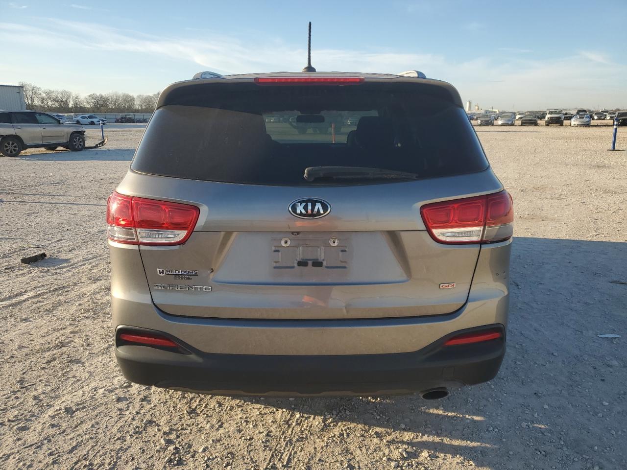 2017 Kia Sorento - Image 6