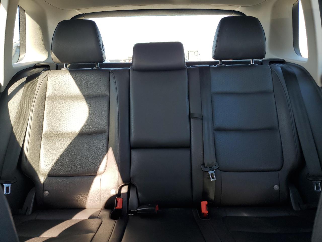 2016 Volkswagen Tiguan - Image 10