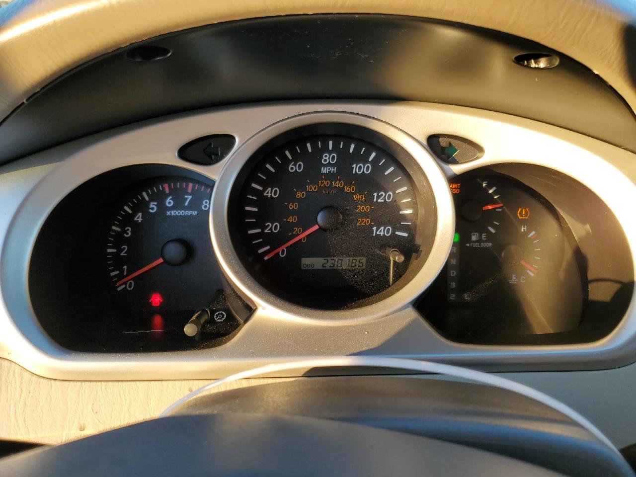 2005 Toyota Highlander - Image 9