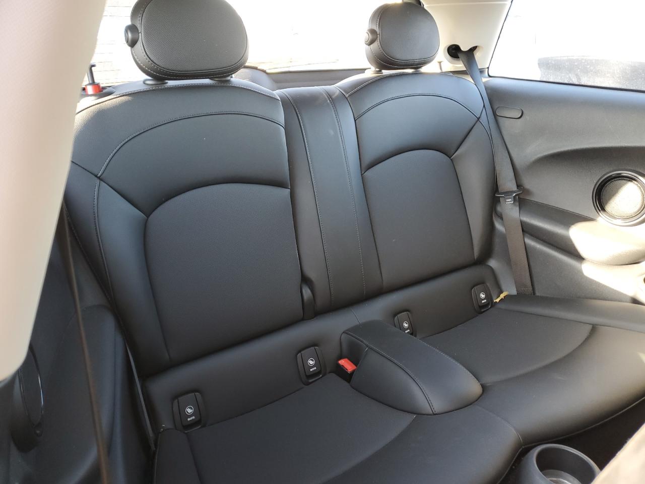 2018 MINI Cooper - Image 10
