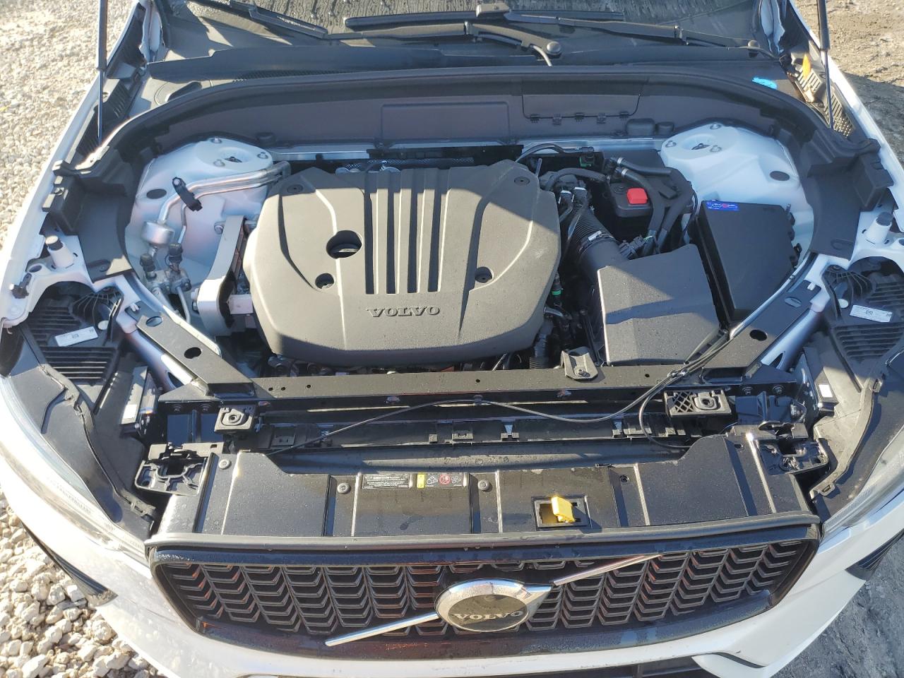 2025 Volvo XC60 - Image 13