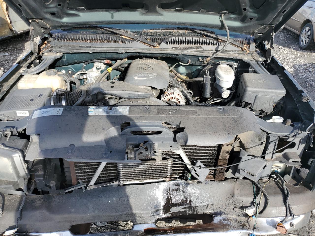 2003 Chevrolet Silverado - Image 11