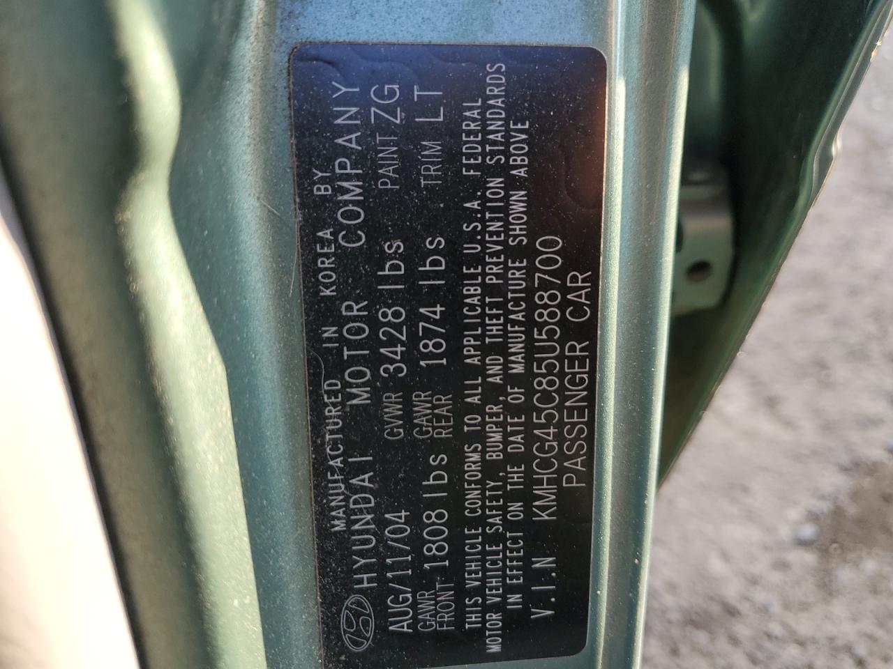 2005 Hyundai Accent - Image 12