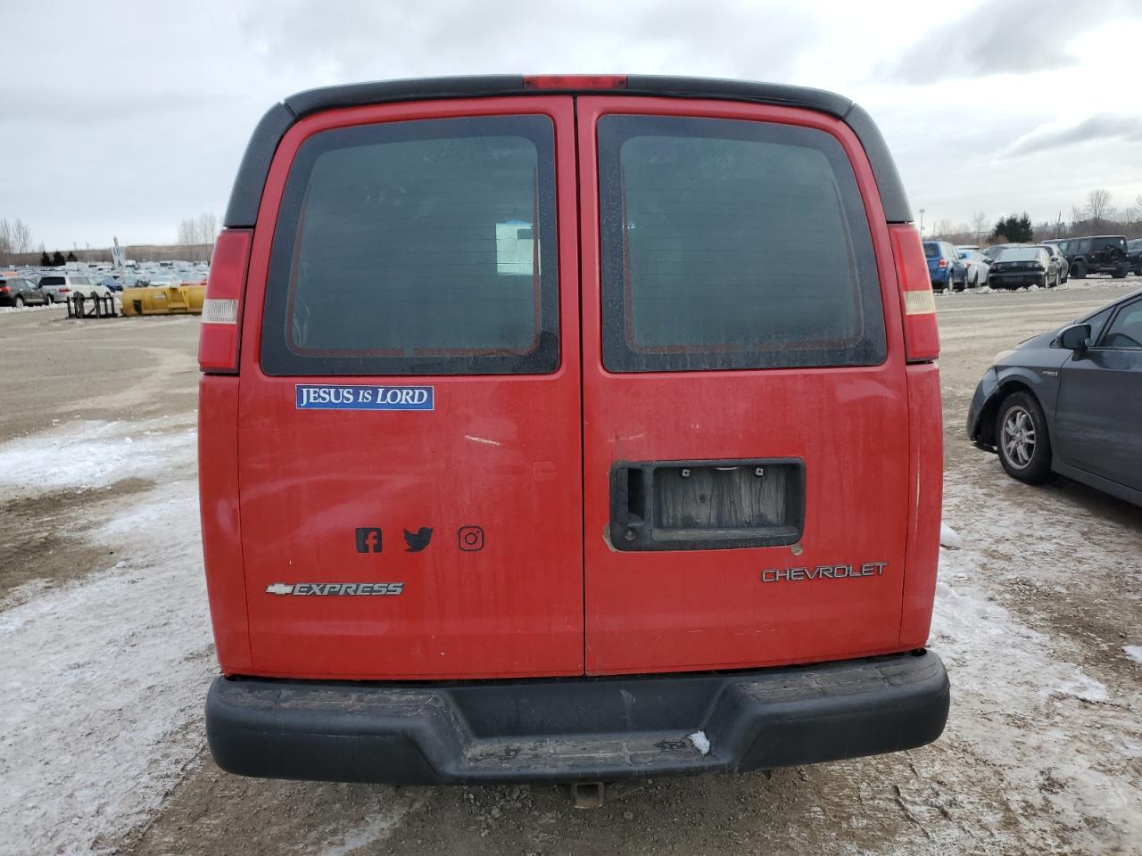 2003 Chevrolet Express - Image 6