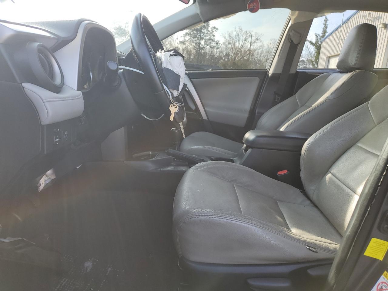 2016 Toyota RAV 4 - Image 7