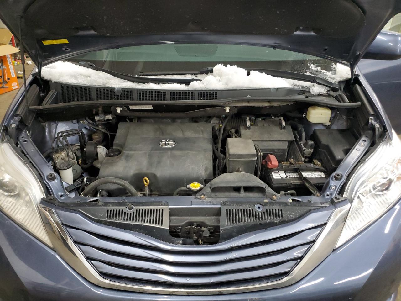 2016 Toyota Sienna - Image 12