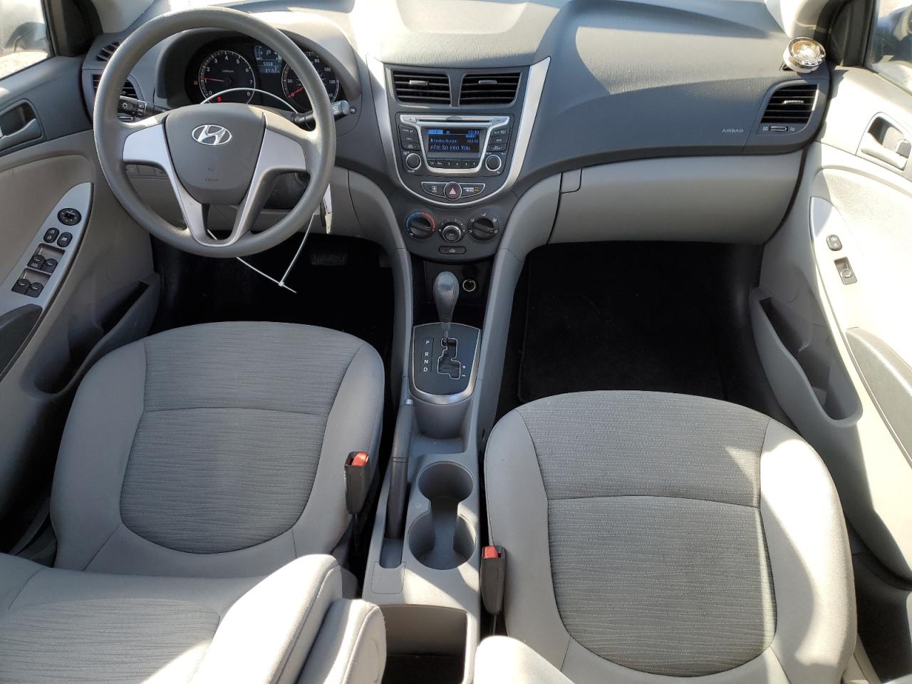 2015 Hyundai Accent - Image 8