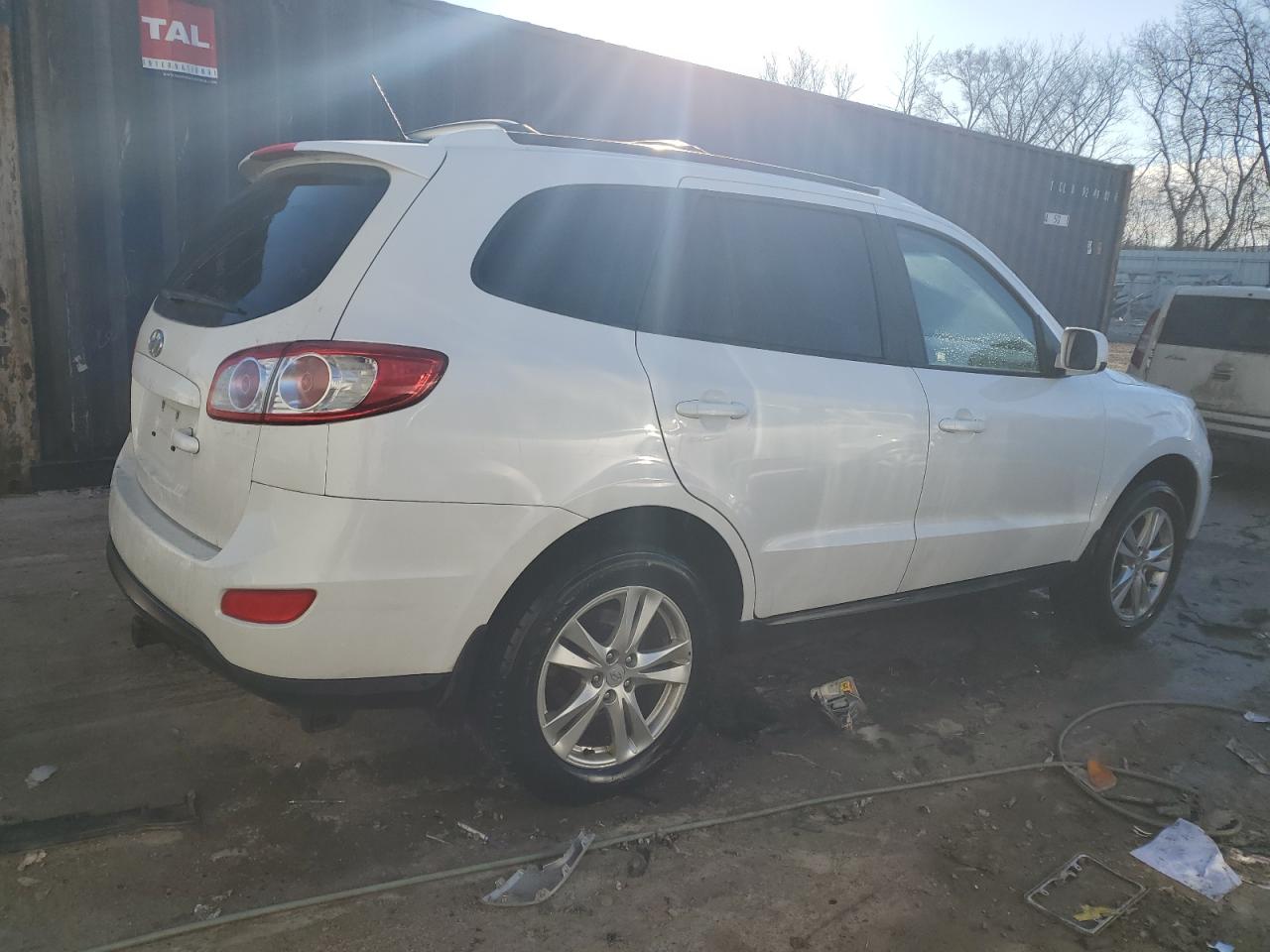 2012 Hyundai Santa Fe - Image 3