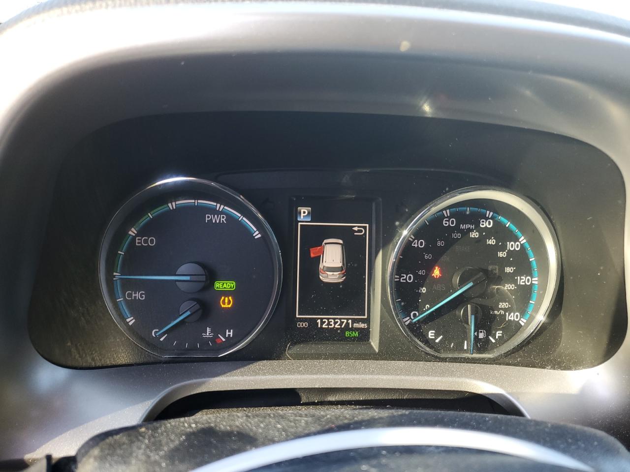 2017 Toyota RAV 4 - Image 9