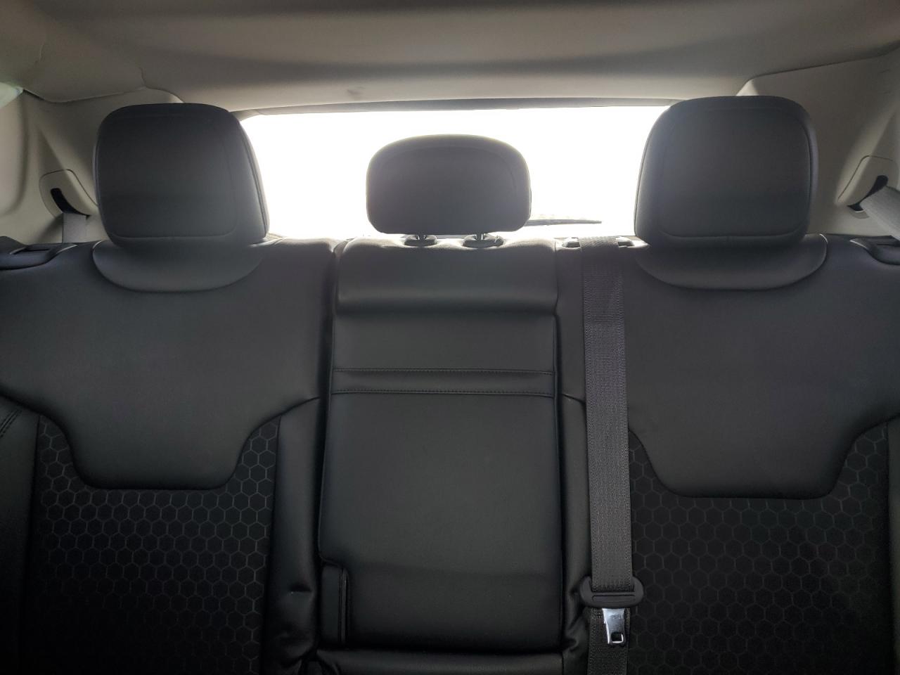 2018 Jeep Compass - Image 10