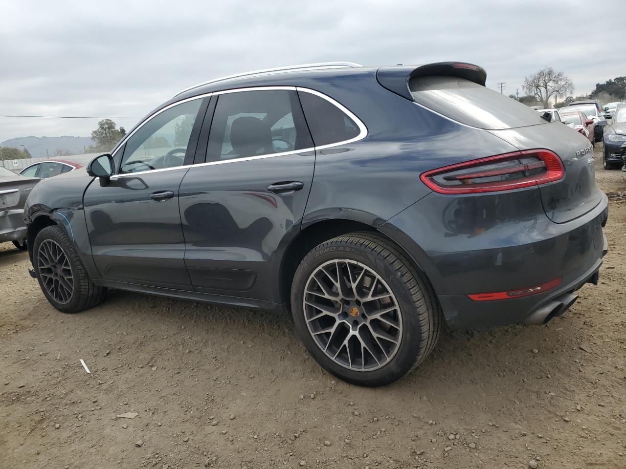 2018 Porsche Macan - Image 2