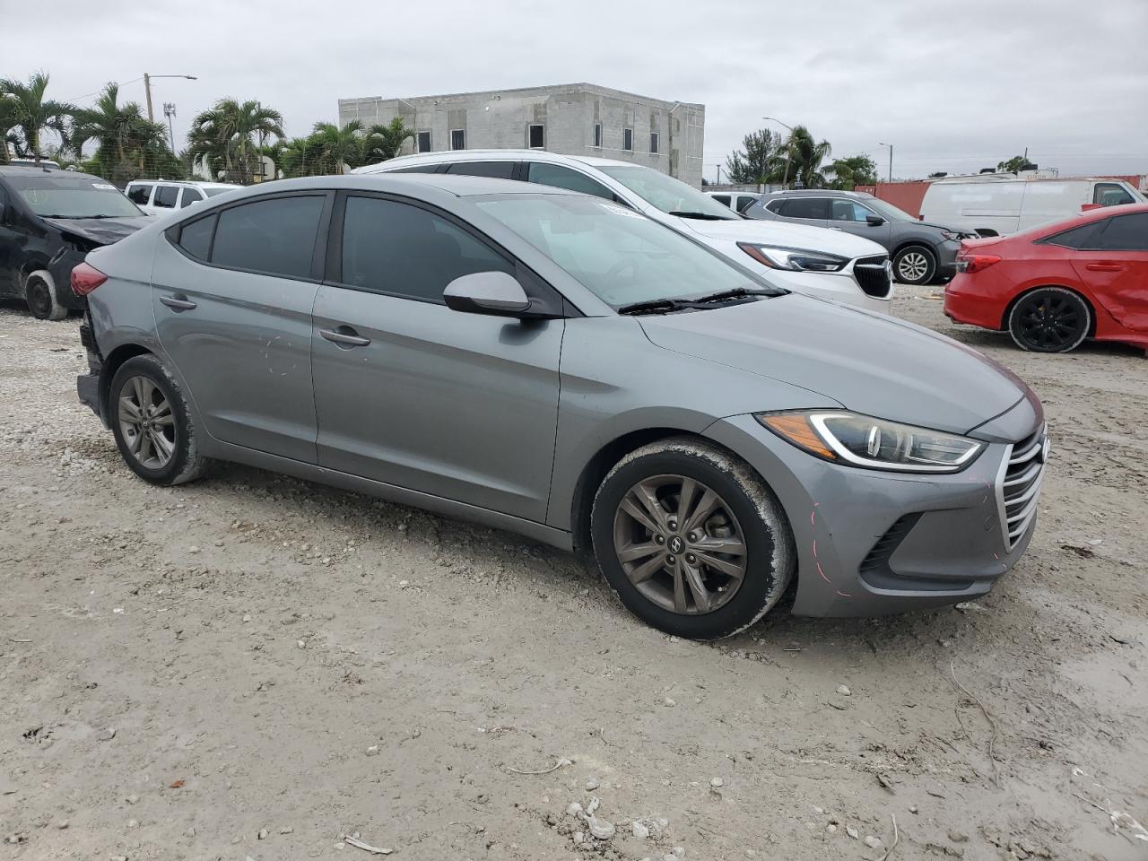 2017 Hyundai Elantra - Image 4