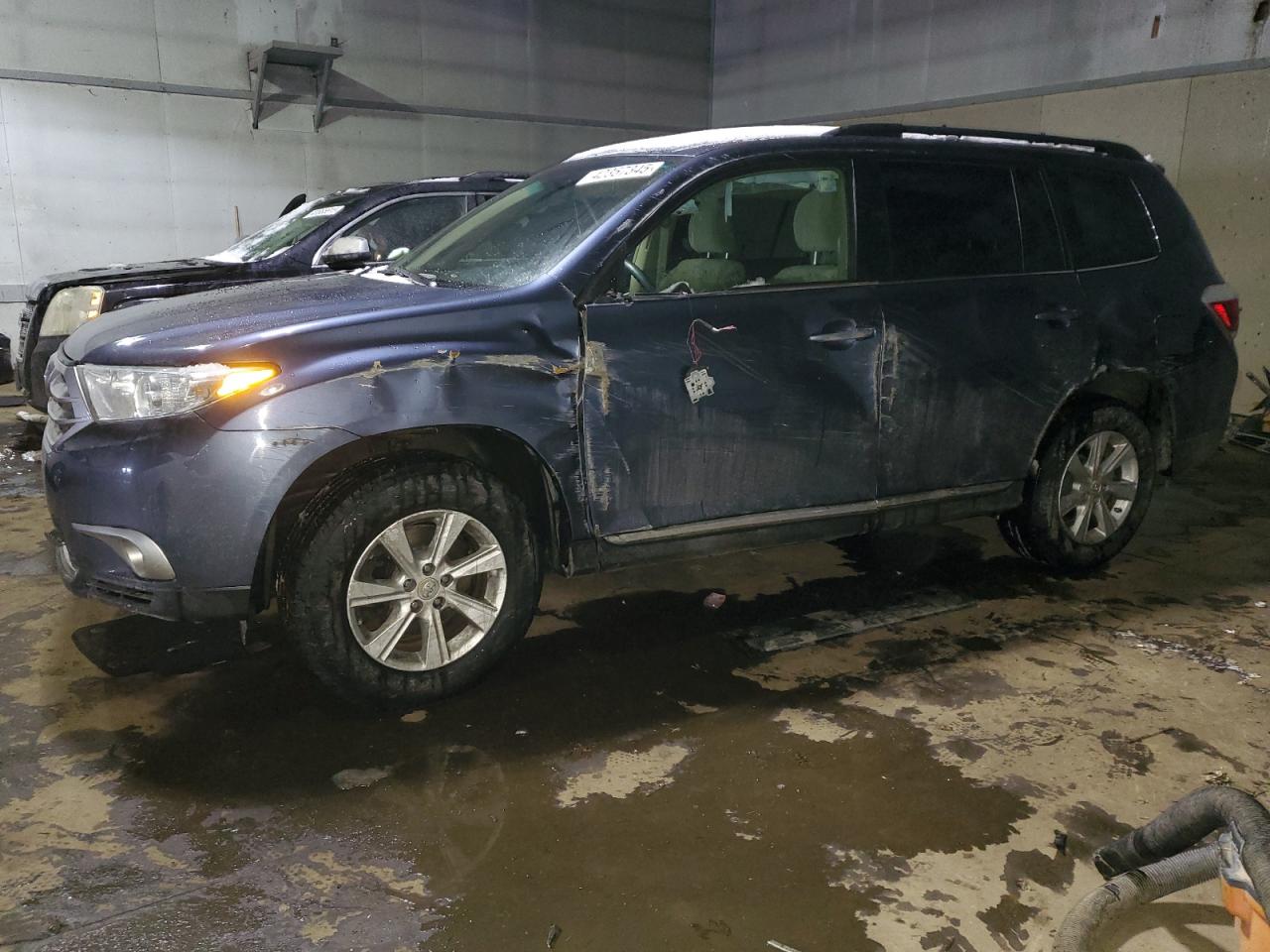 2011 Toyota Highlander - Image 1