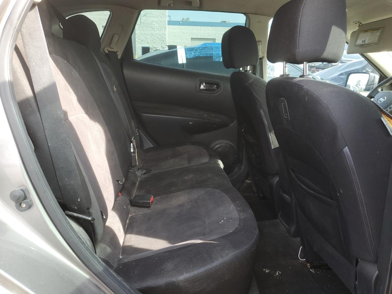 2011 Nissan Rogue - Image 10