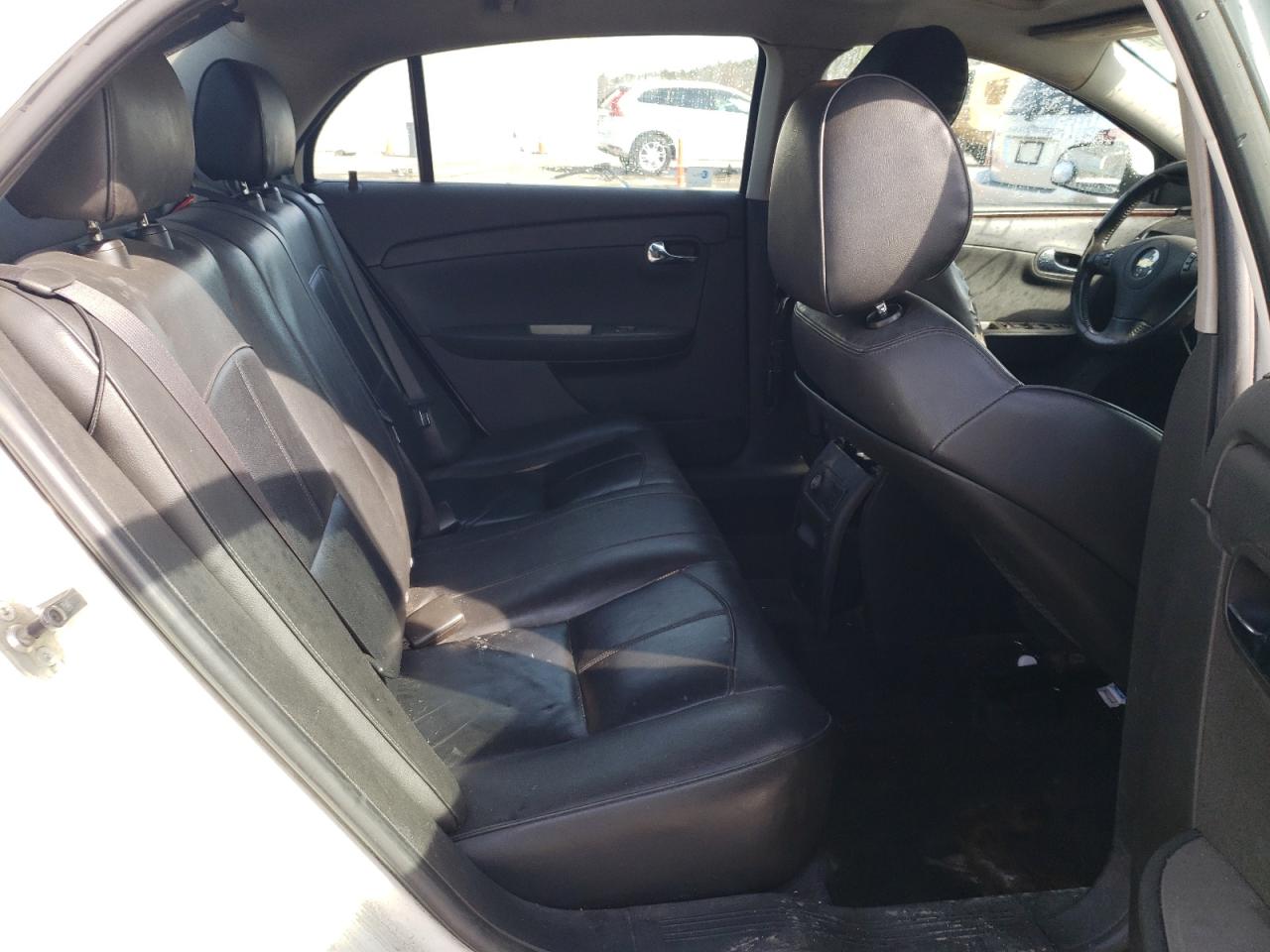 2011 Chevrolet Malibu - Image 10