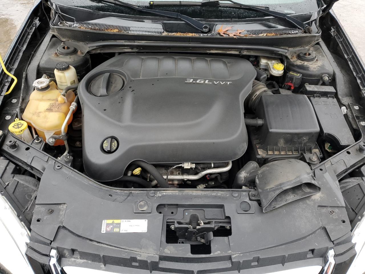 2014 Chrysler 200 - Image 11
