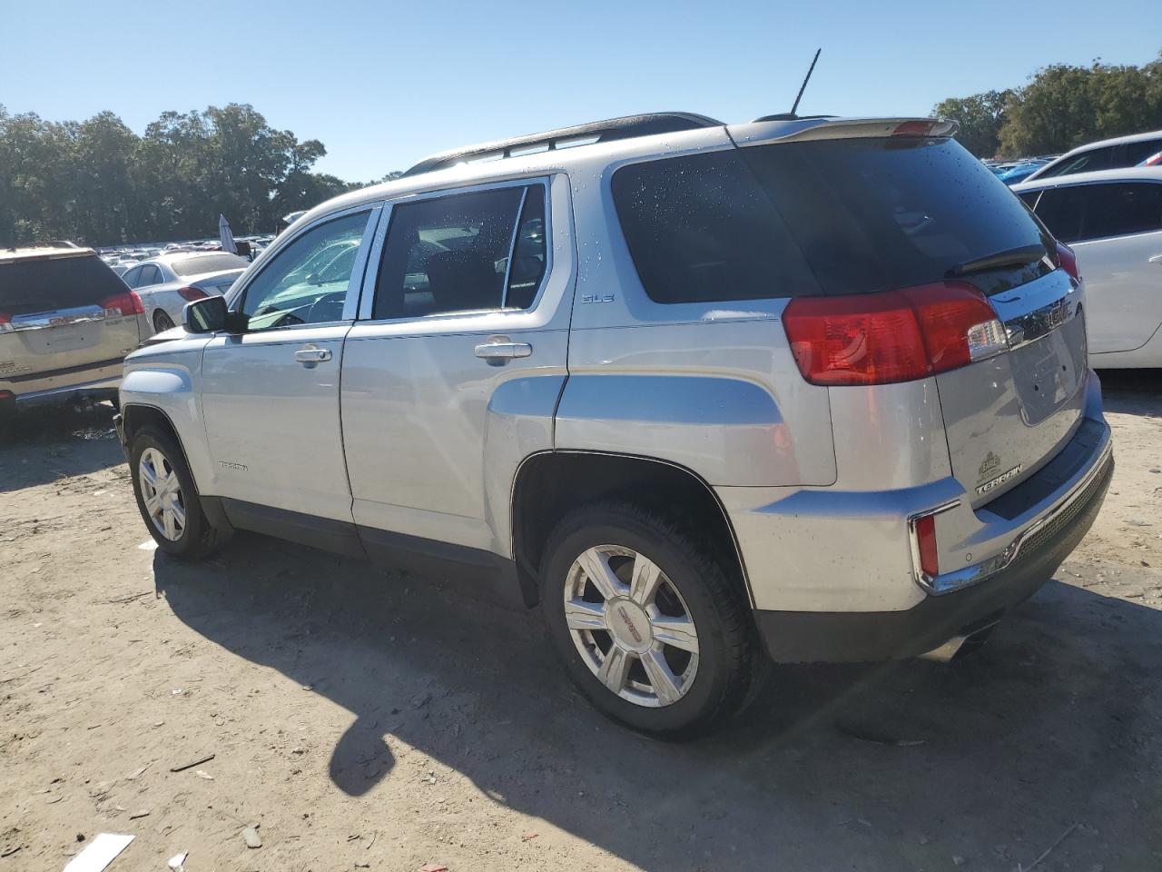 2016 GMC Terrain - Image 2