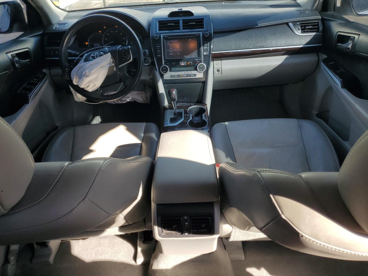 2014 Toyota Camry - Image 8