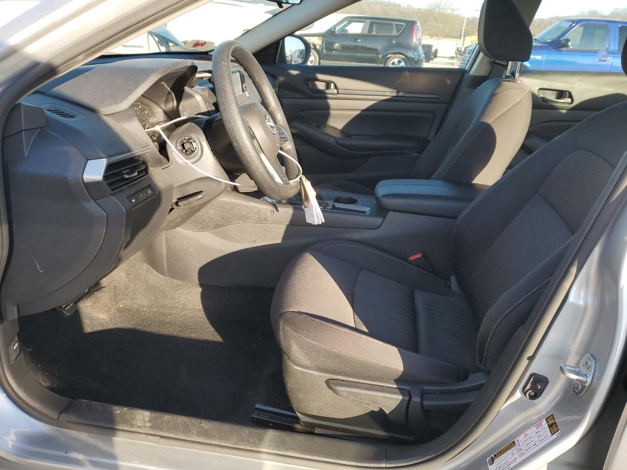 2024 Nissan Altima - Image 7