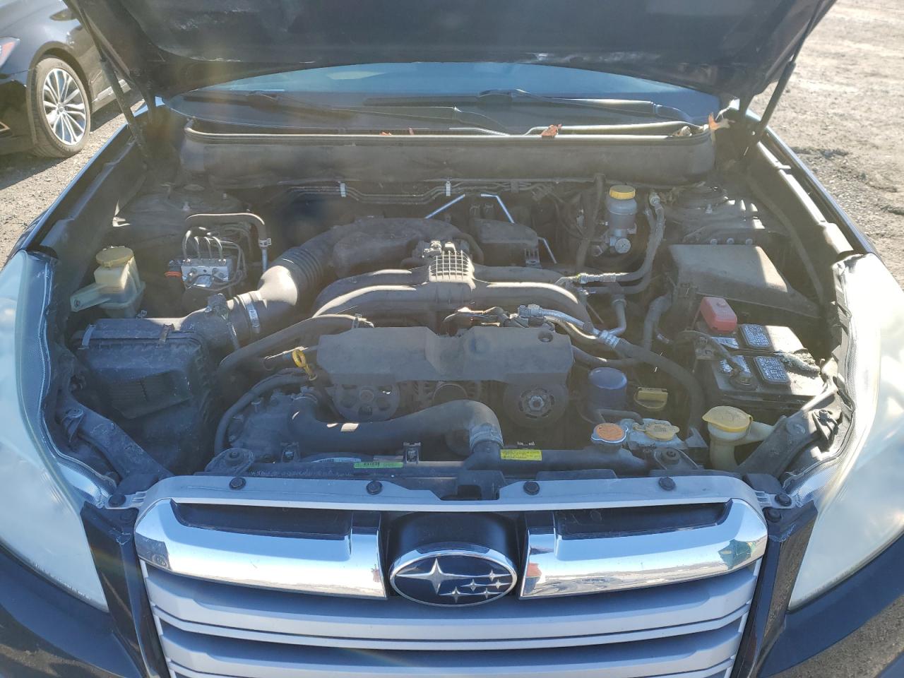 2014 Subaru Outback - Image 12
