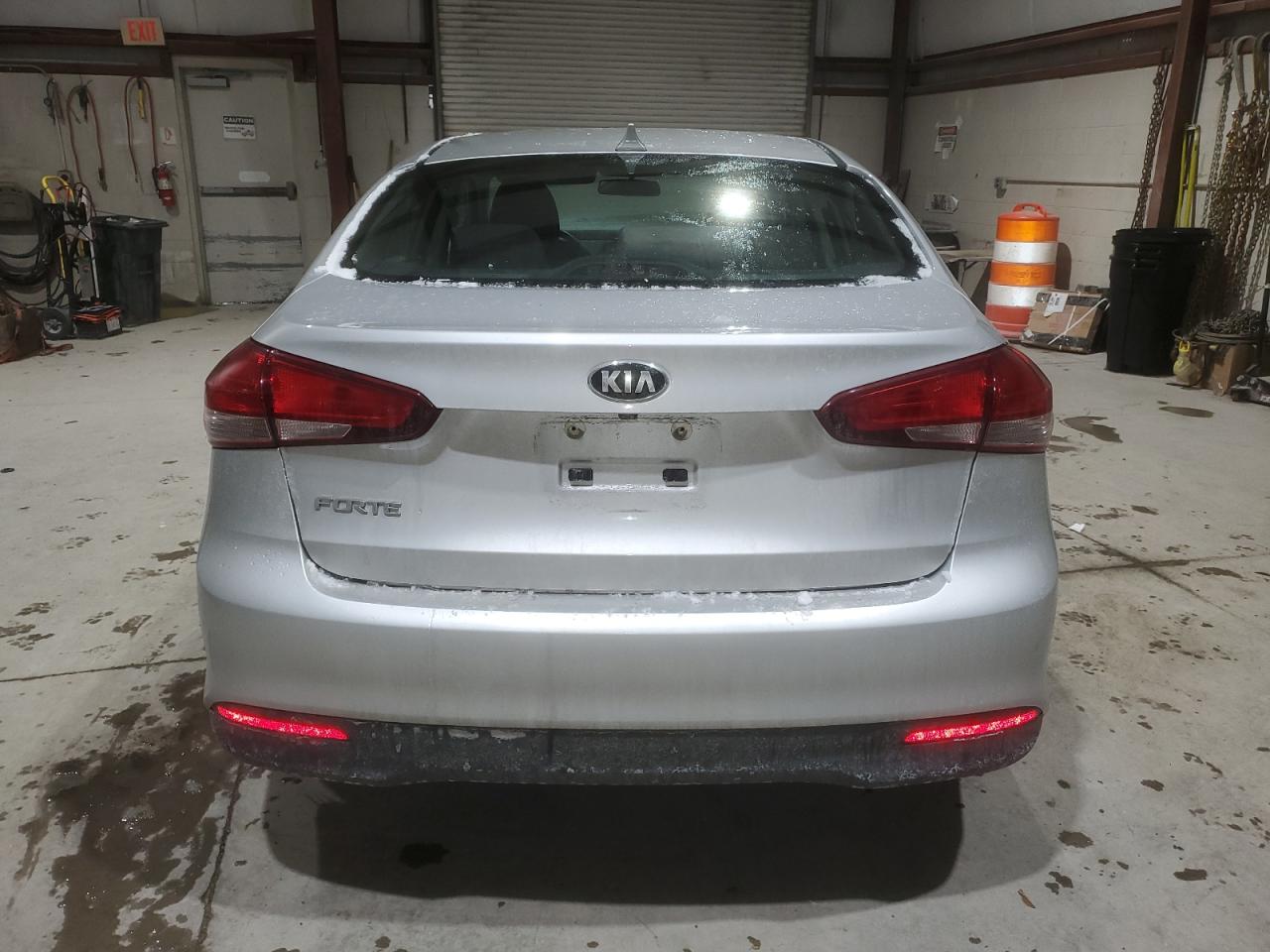 2018 Kia Forte - Image 6