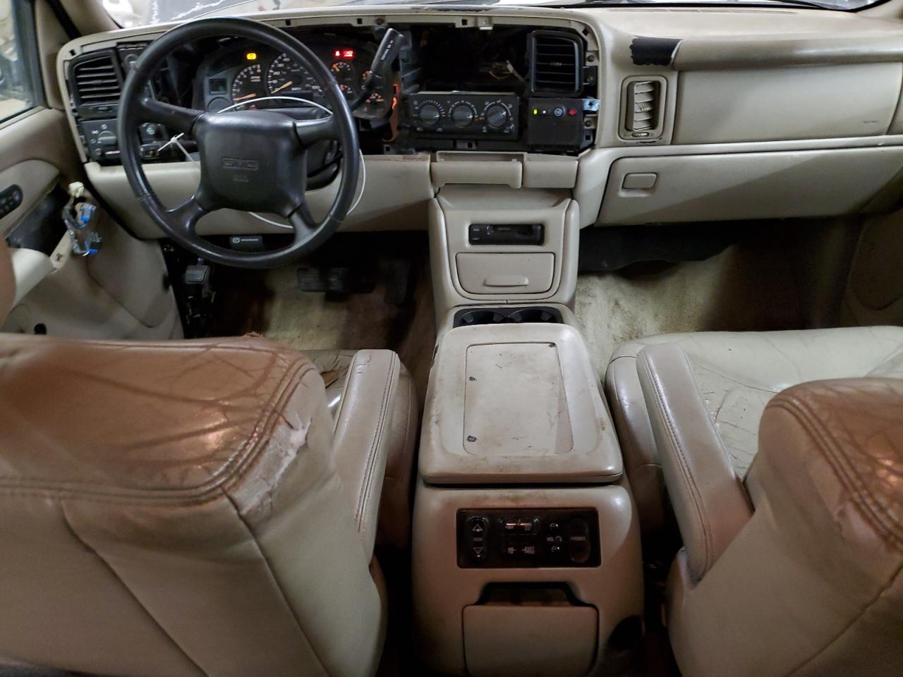 2002 GMC Yukon - Image 8