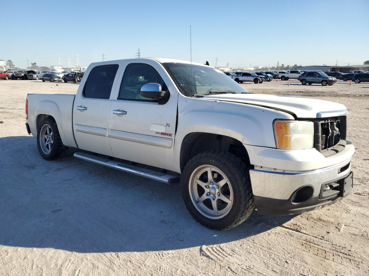 2009 GMC Sierra - Image 4