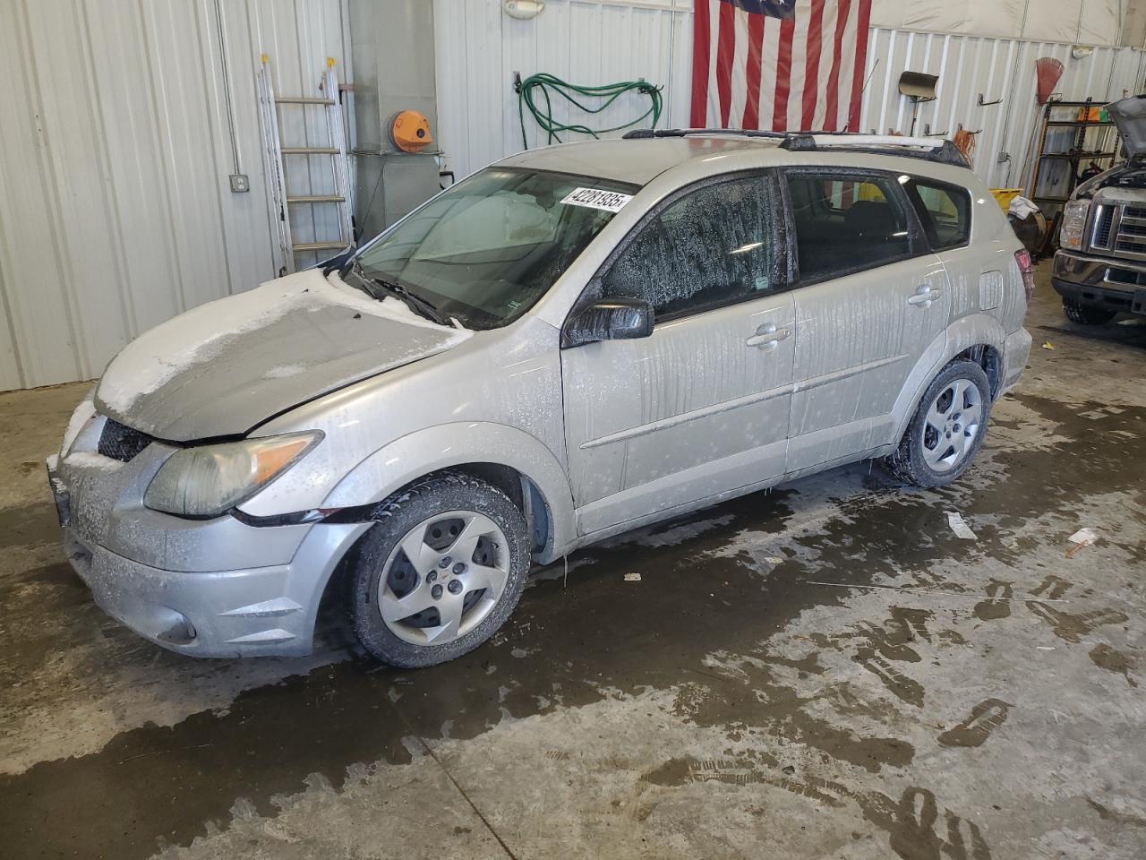 2004 Pontiac Vibe - Image 1