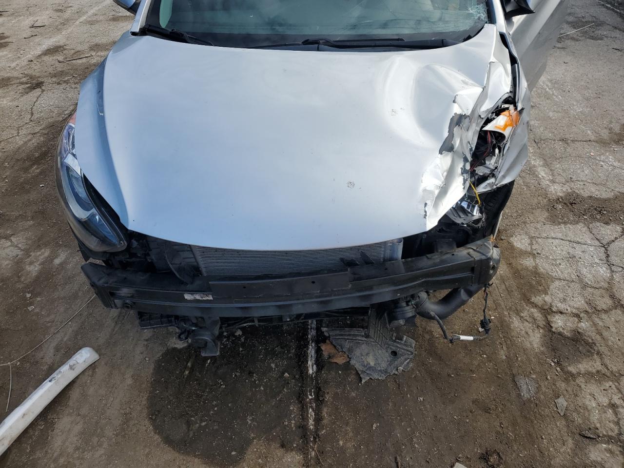 2013 Hyundai Elantra - Image 11