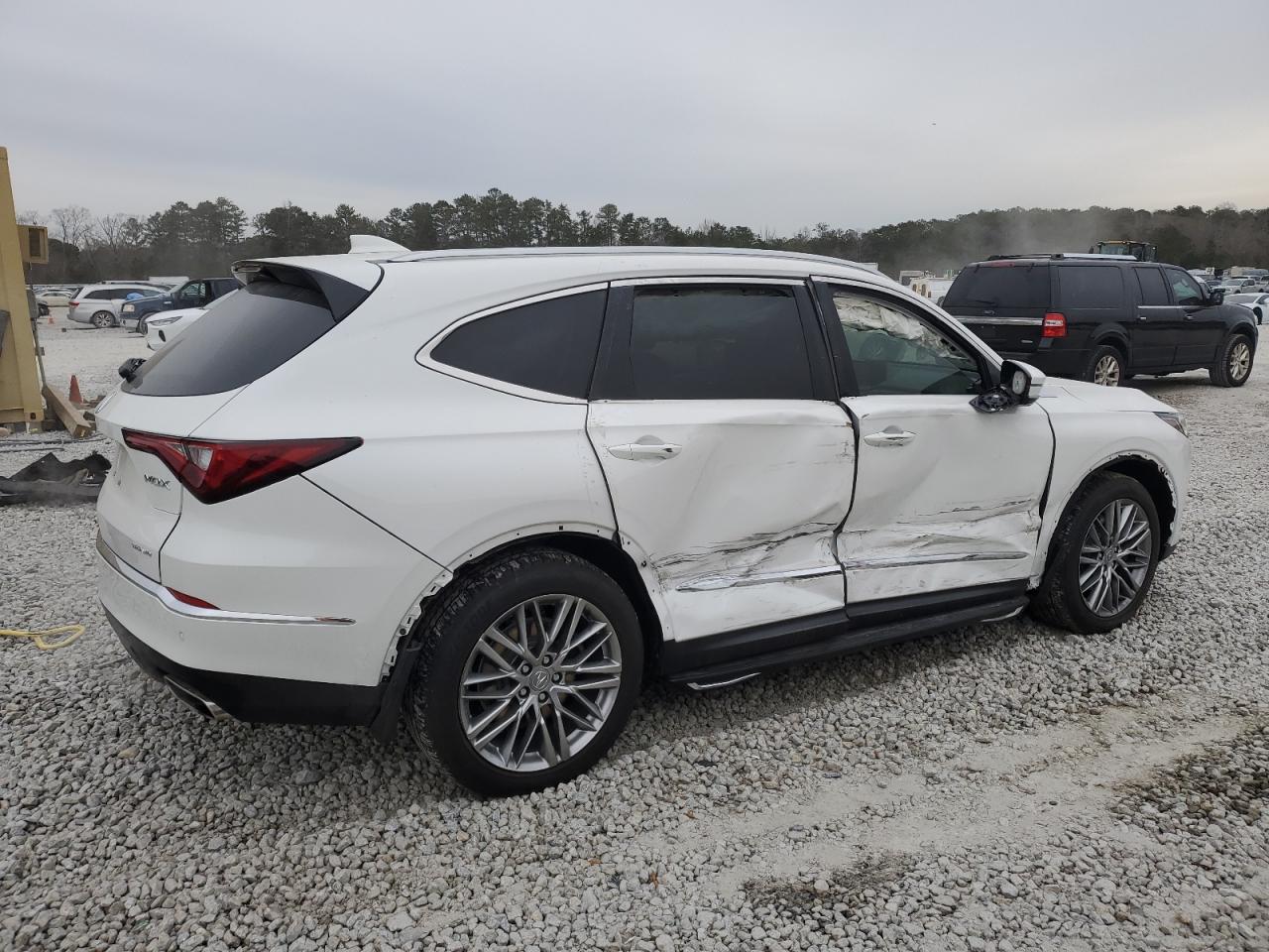 2023 Acura MDX - Image 3