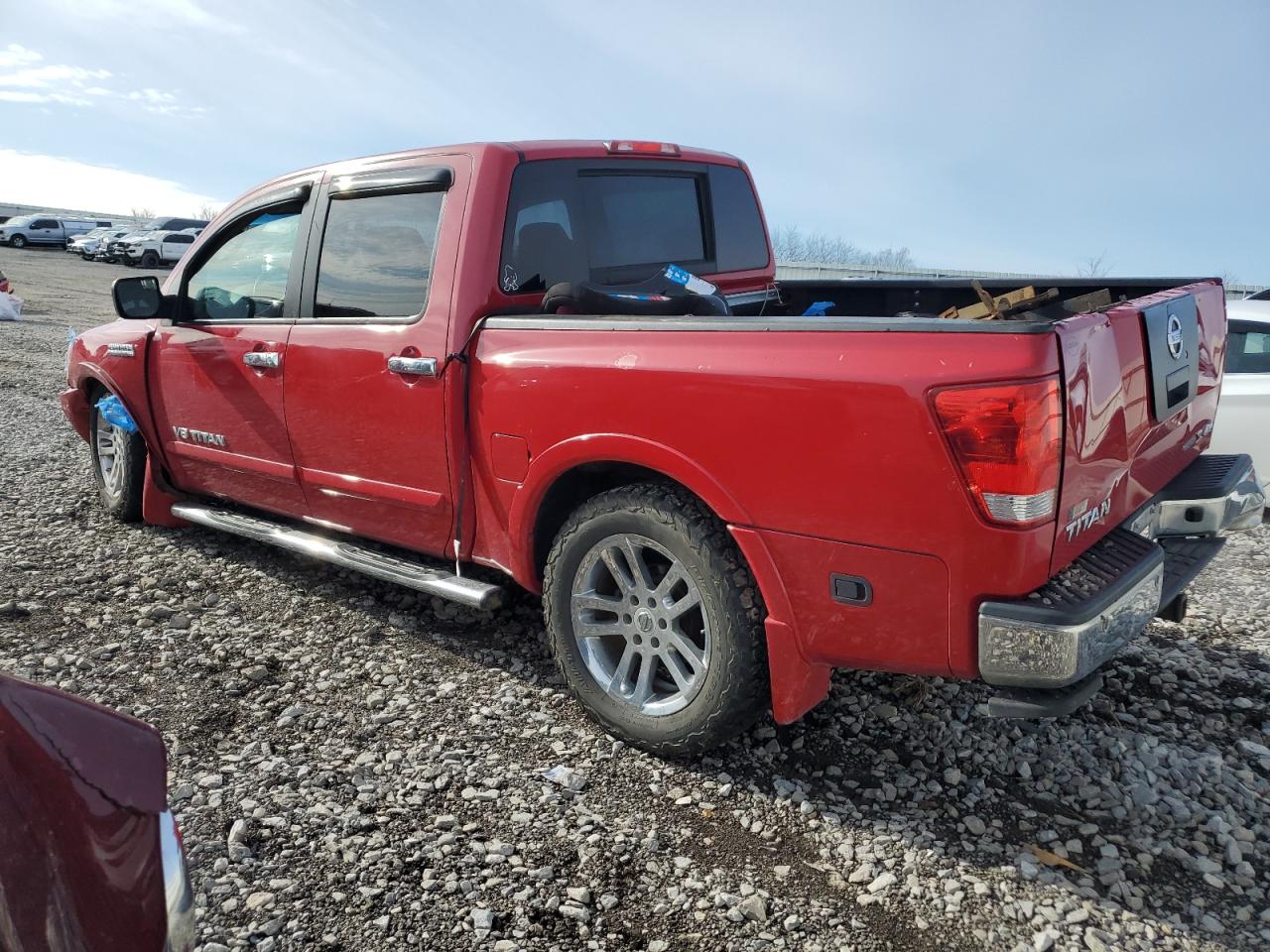 2011 Nissan Titan - Image 2