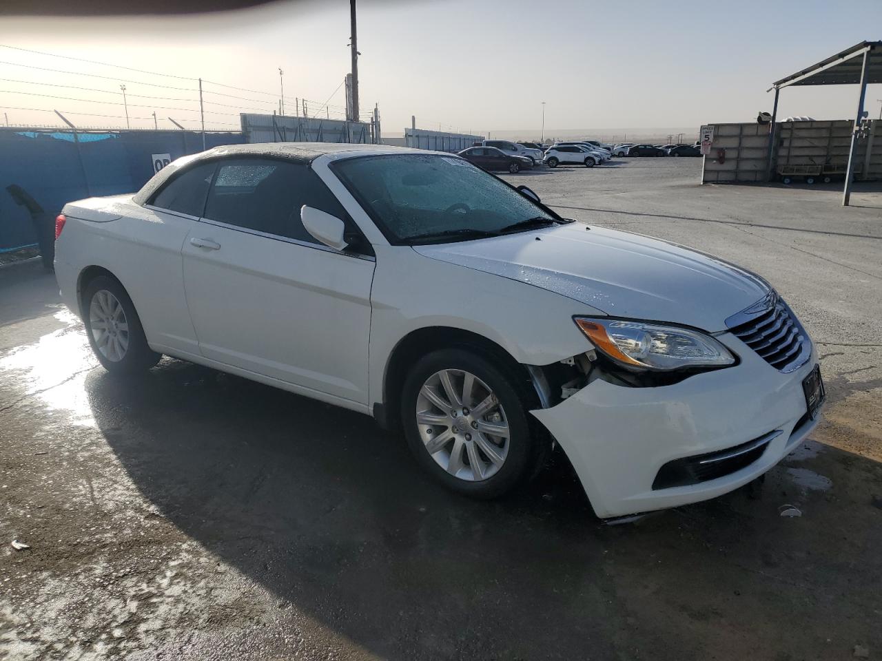 2013 Chrysler 200 - Image 4