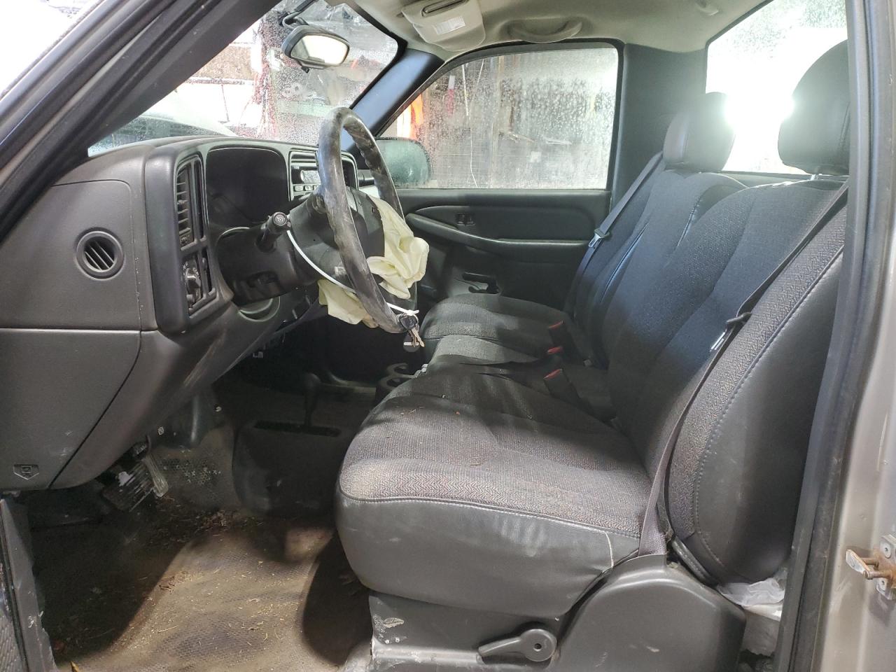 2007 Chevrolet Silverado - Image 7