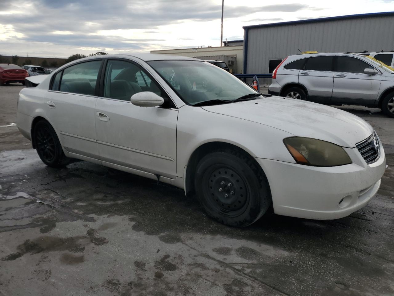 2005 Nissan Altima - Image 4