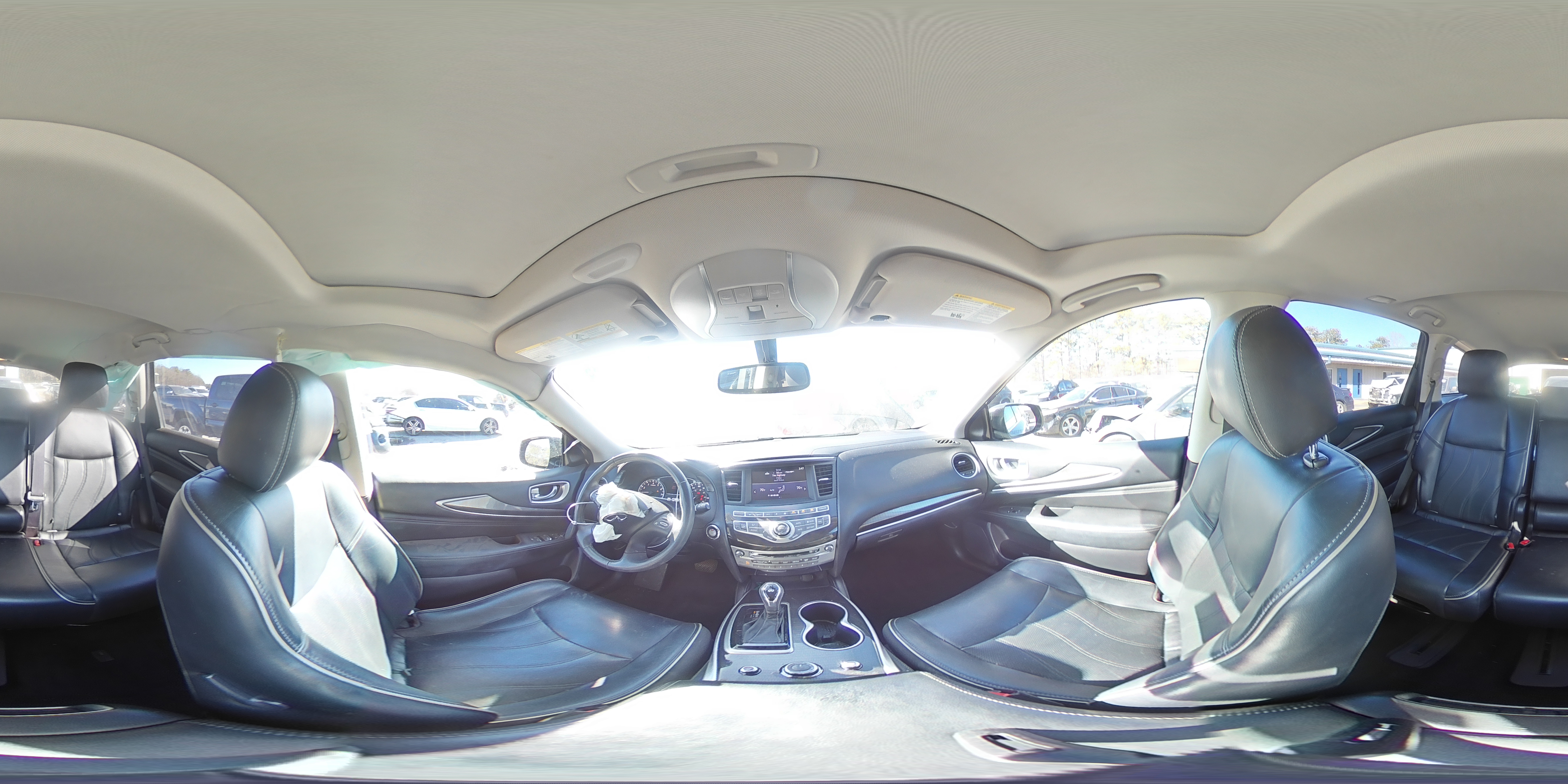 2018 Infiniti QX60 - Image 16